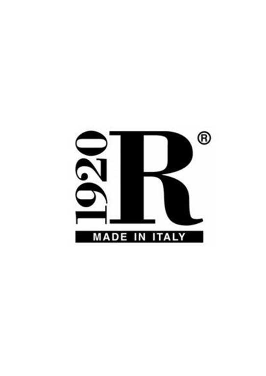 Riva 1920 – Massivholzmöbel aus Italien Riva 1920 steht für italienische Handwerkskunst in ihrer reinsten Form. Nachhaltige Massivholzmöbel aus edlen Materialien – puristisch, langlebig, ikonisch.